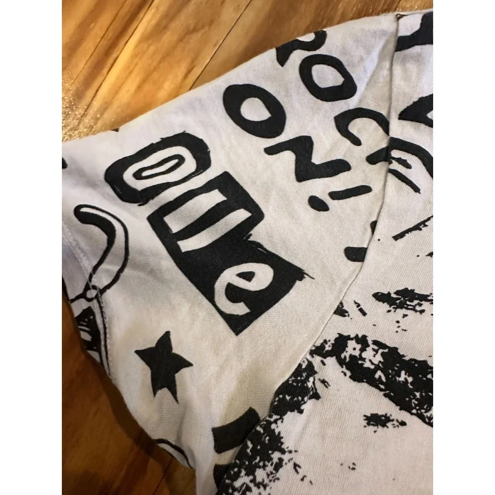 Guess Graphic Tee – Size S – "Rock On/Graffiti" Style - Picture 9 of 12